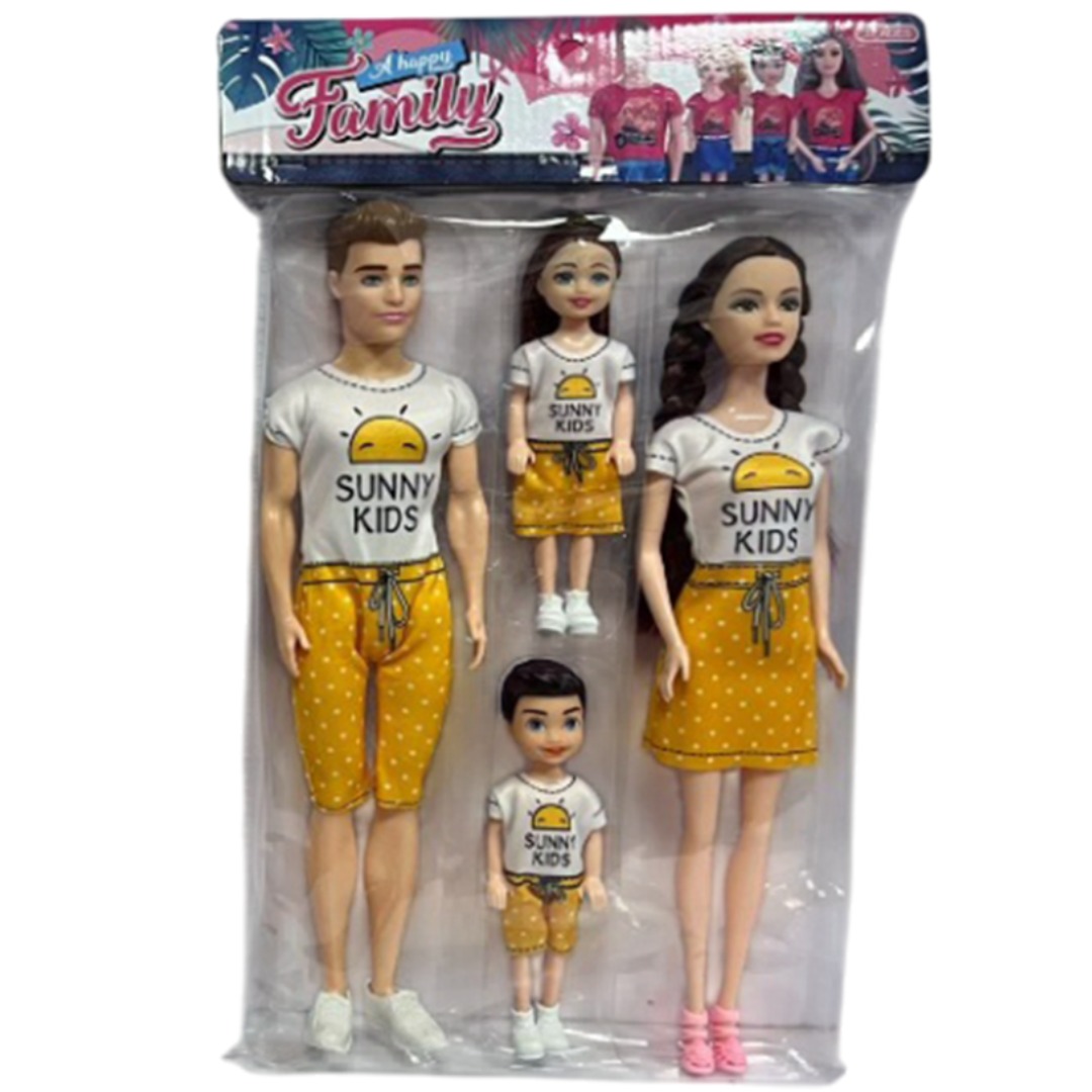 Assortiment de poupées père, mère et enfants